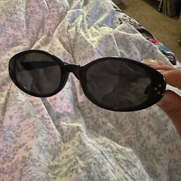 Celine 3-dot oval lens sunglasses - Picture 3 of 6